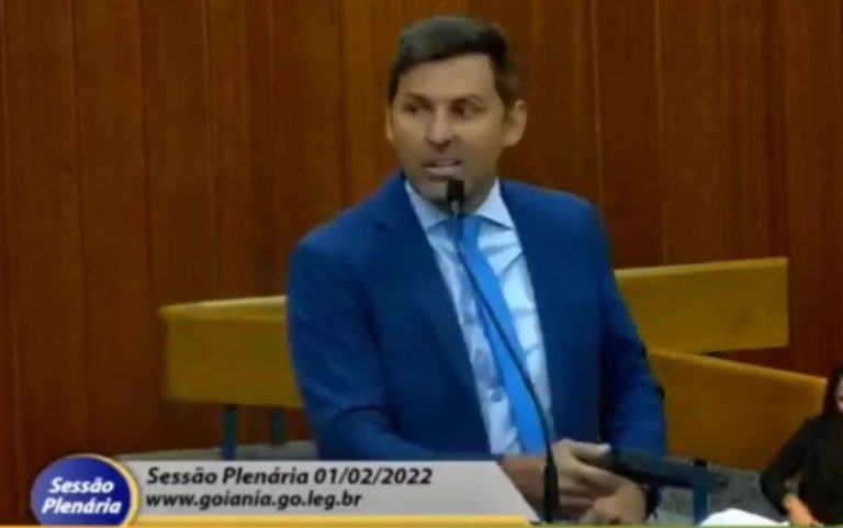 Vereador é denunciado pelo MP por segurar servidora pelo pescoço durante evento político em Goiânia